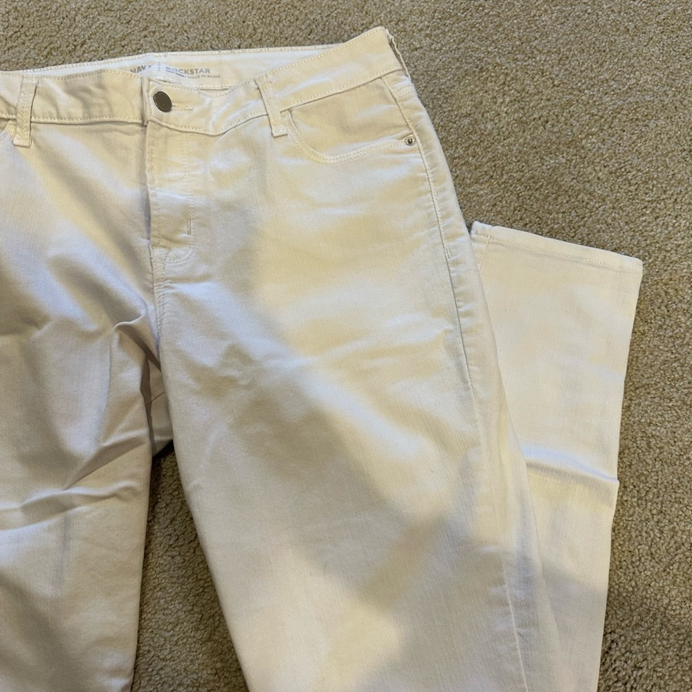 Old Navy Rockstar White Jeans - Picture 5 of 14